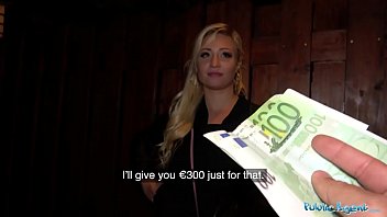 Russische MILF Sex für Geld 200 $ Öffentlicher Fick